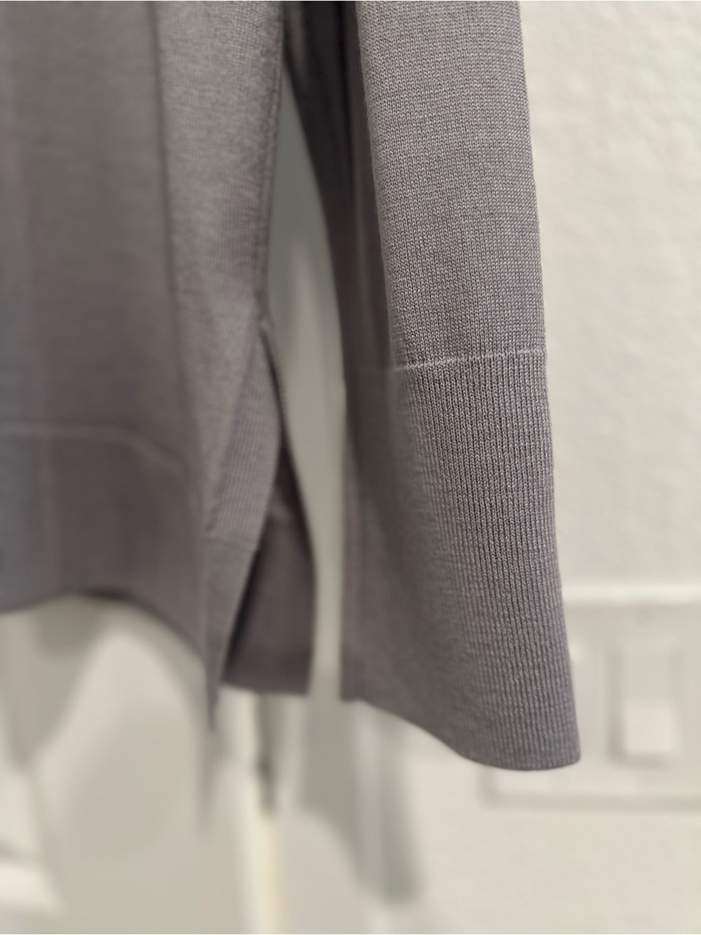Banana Republic NWT Merino Wool Turtleneck Sweater- Grey Size L - Picture 4 of 5